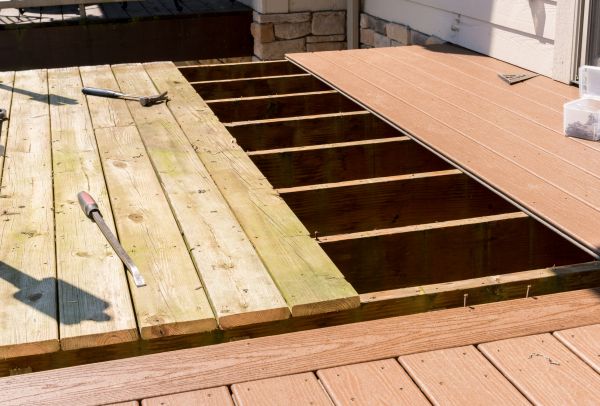 Cost of Deck Floor Replacement in Midlothian