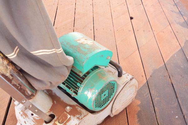 Cost of Cedar Deck Sanding in Midlothian
